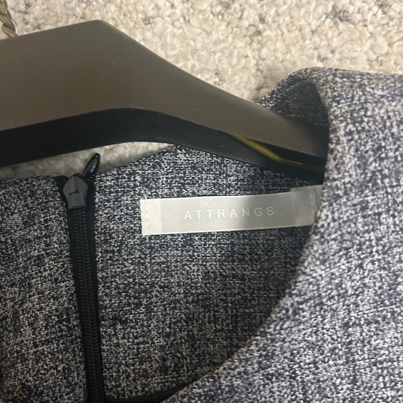 Attrangs  beautiful near new dress size M beautiful Korean brand - Picture 2 of 6